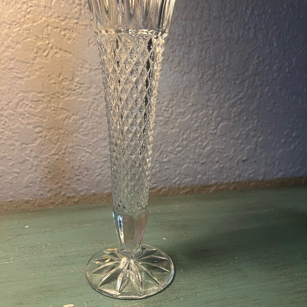 Elegant Clear Crystal Vase